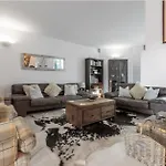 Сasa de vacaciones Luxury 3 Bed Townhouse In Puerto Banus Marbella