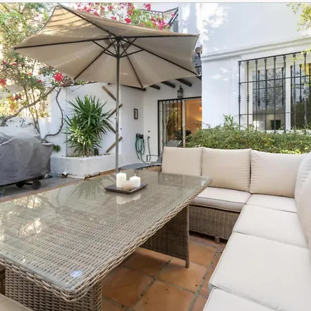 Luxury 3 Bed Townhouse In Puerto Banus Feriehus