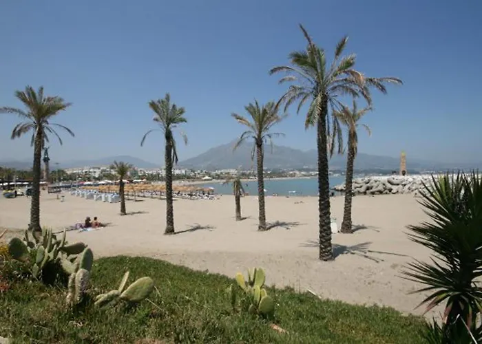 Luxury 3 Bed Townhouse In Puerto Banus Будинок відпочинку *