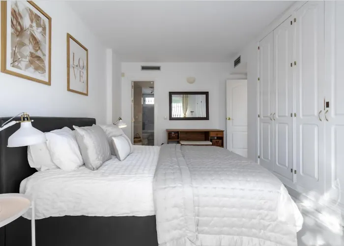 Luxury 3 Bed Townhouse In Puerto Banus * Marbellac