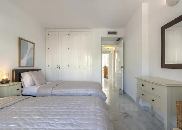 Hébergement de vacances Luxury 3 Bed Townhouse In Puerto Banus Marbellac