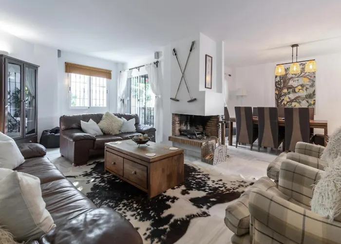 Сasa de vacaciones Luxury 3 Bed Townhouse In Puerto Banus